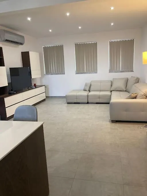 Dream Theatre Maisonette Marsaskala